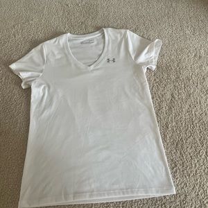 White under armor v neck